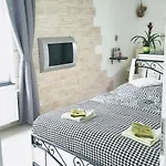 Bastien Near Airport Appartamento Praga