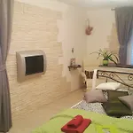 Bastien Near Airport Appartamento Praga
