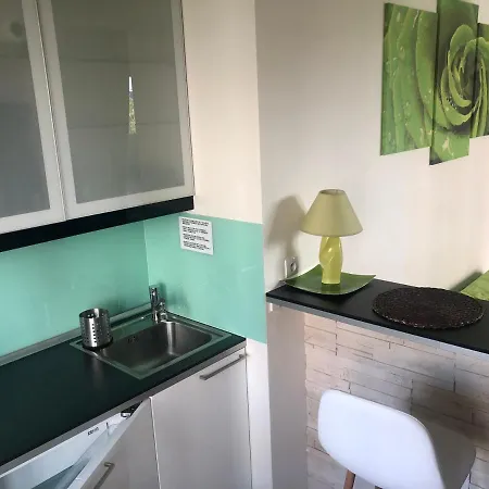 Bastien Near Airport Апартаменты *