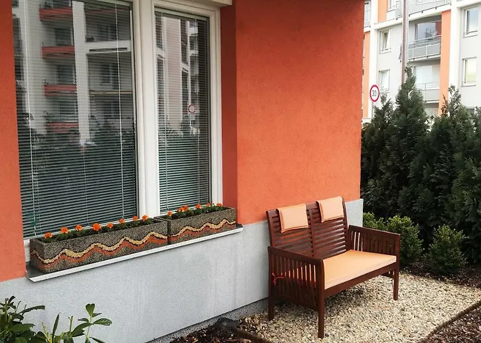 Bastien Near Airport Apartamento Praga